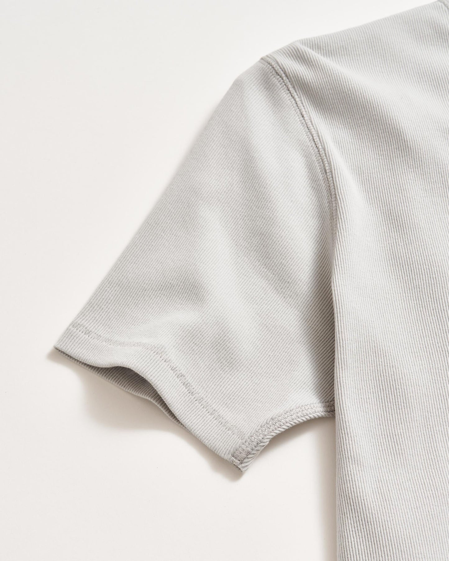 Short Sleeve Rib Crew Silver Billy Reid
