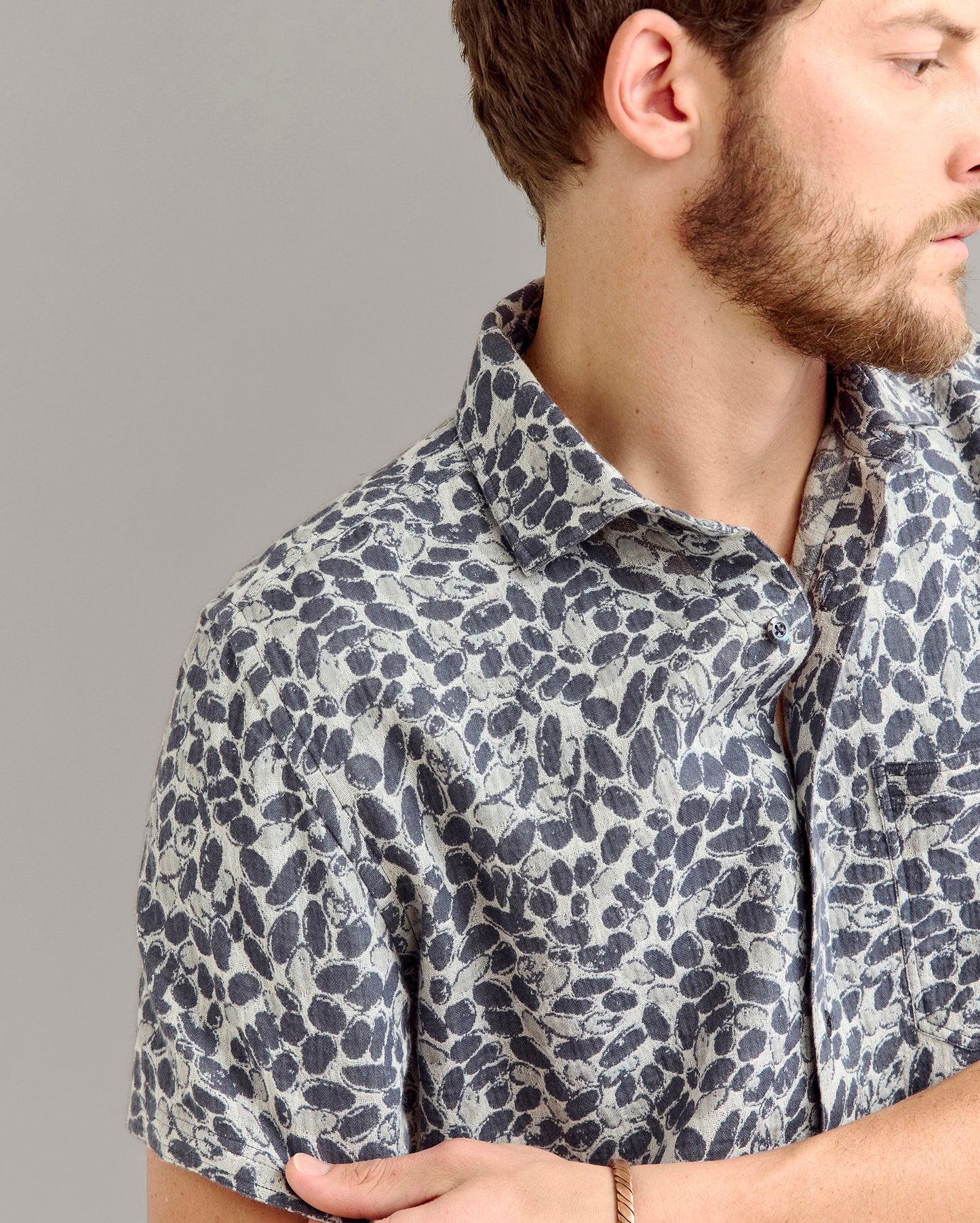 Short Sleeve Pebble Jacquard Treme Shirt Charcoal/Multi Billy Reid